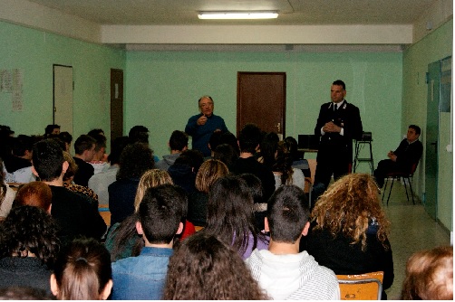 Cultura della Legalità, i Carabinieri incontrano gli studenti del Liceo e dell’Istituto Alberghiero di Colle Sannita.