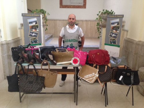 Guardia di Finanza Benevento: sequestrati oltre 298 pezzi contraffatti o non conformi