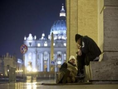 Vaticano apre barberia per clochard.Una popolazione privata dei diritti fondamentali a cui il Papa sta ridando dignità.