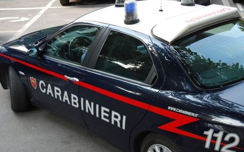 Benevento. Getta droga dalla finestra, arrestato dai Carabinieri