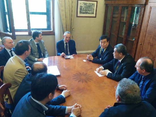Il Sottosegretario di Stato on.le Umberto Del Basso De Caro ha incontrato la delegazione della “China Power”