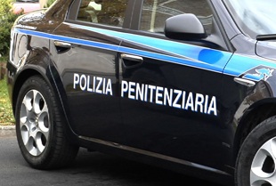 La Polizia Penitenziaria di Benevento denuncia uomo per atti osceni in luogo pubblico