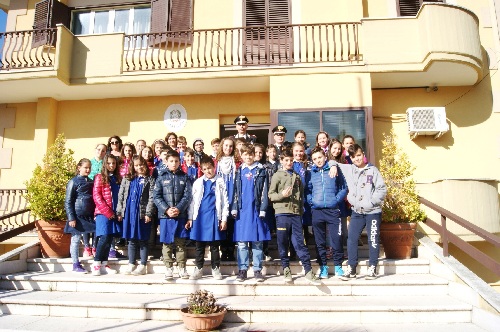 Benevento: gli alunni della scuola elementare “Leonardo Bianchi” di San Bartolomeo in Galdo in visita al Comando Provinciale dei Carabinieri