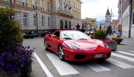 Oltre 100 Ferrari in città lungo Corso Garibaldi. L’evento delle fuoriserie a Giugno.