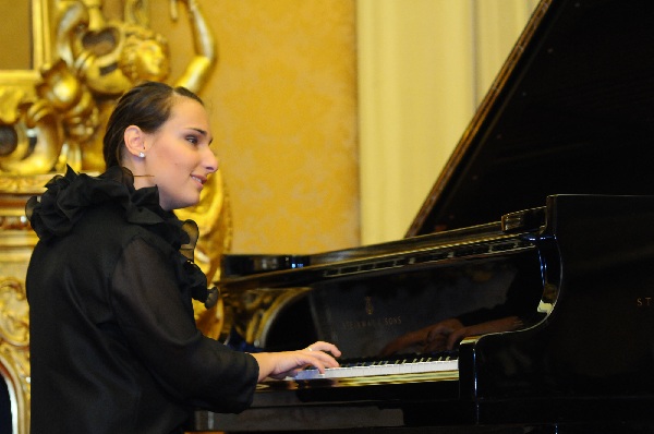 Il 2 marzo la pianista sannita Luciana Canonico si è esibita a Bruxelles.