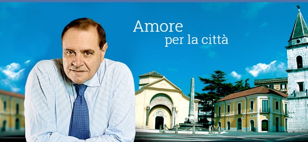 Il sito web del candidato sindaco Clemente Mastella è online.