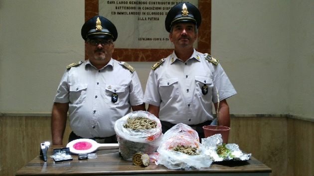 GDF Benevento : sequestrati 1 Kg di marijuana e grammi di cocaina.