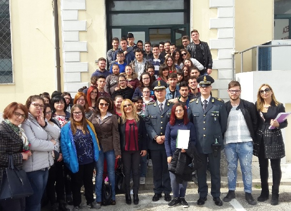 GDF Benevento “Educazione alla legalità economica”, tappa a Castelvenere e Faicchio