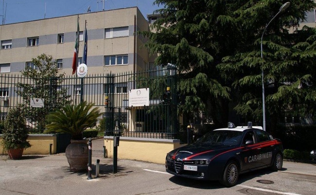 Benevento: riconoscimento del Ministero della Difesa a due impiegati civili di stanza al Comando Provinciale dei Carabinieri