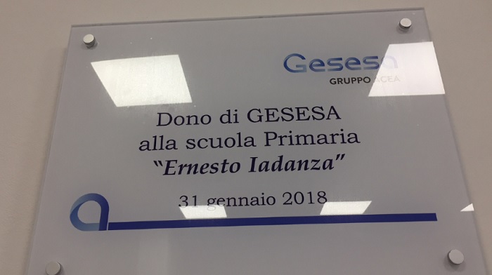 Gesesa.Dono alla Nuova Scuola Primaria Ernesto Iadanza di Forchia.