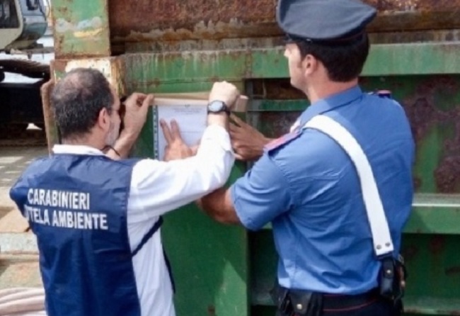 Ceppaloni: i Carabinieri denunciano due persone per reati ambientali.