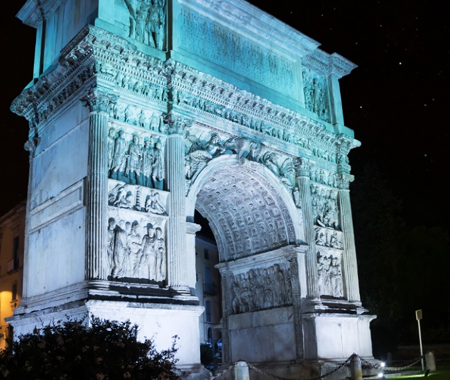 Giornata Mondiale Epilessia: lunedì l’Arco di Traiano sarà illuminato di viola