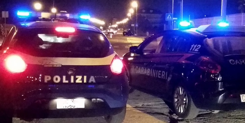Operazione congiunta Polizia e Carabinieri: arrestati cinque rumeni per furto in una ditta di San Salvatore Telesino