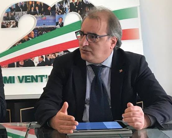 L’onorevole Gigi Casciello (Forza Italia): “De Luca faccia chiarezza sui 20mila immigrati”