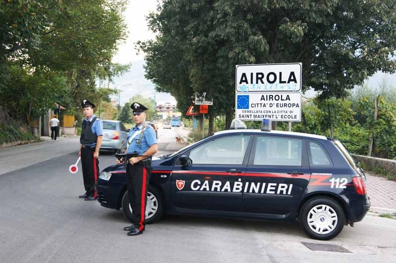 Airola: sorpreso dai carabinieri mentre rubava, 40enne finisce in manette