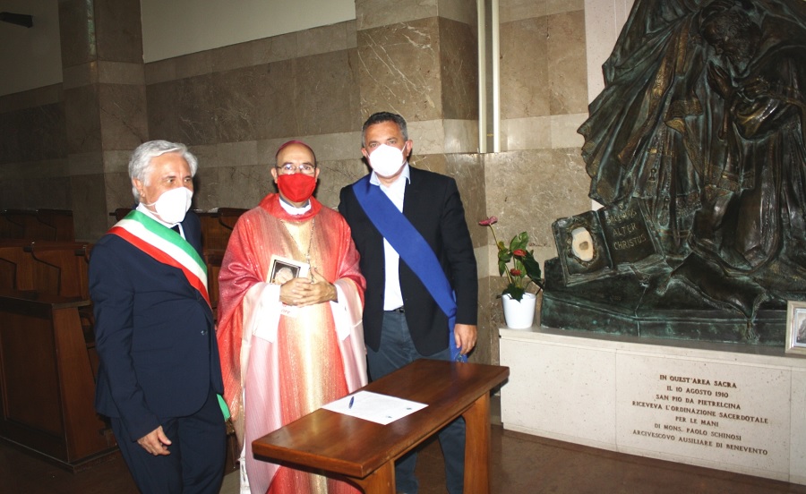 San Pio da Pietrelcina Compatrono del Sannio: la richiesta presentata stamani in Cattedrale a Benevento