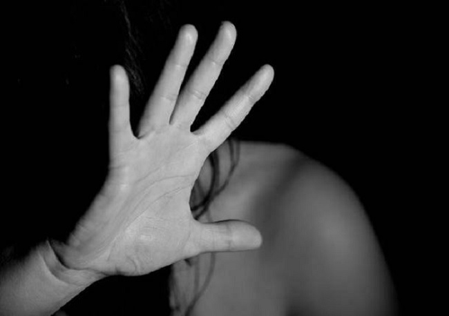 Benevento. Violenza sessuale e privata, divieto di avvicinamento per un marito 35enne
