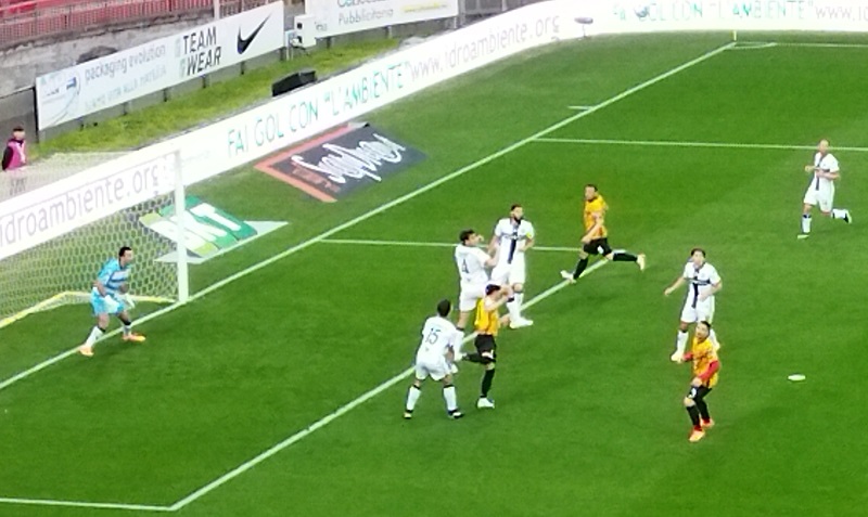 Al Benevento il cuore non basta e pareggia 2 a 2 con il Parma.