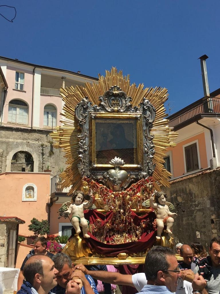 San Lorenzo Maggiore festeggia la sua Mamma della Strada