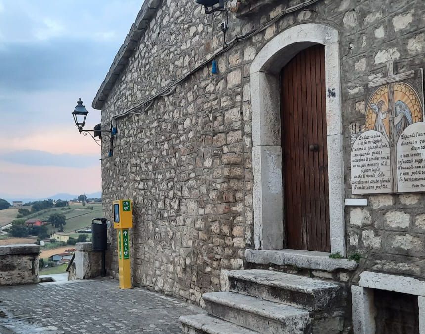 A Pietrelcina posizionati ulteriori defibrillatori semiautomatici DAE lungo il percorso turistico