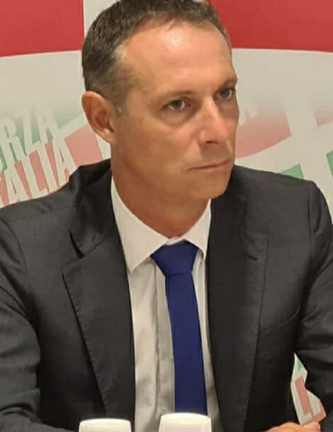 Distretti commerciali, Vincenzo Fuschini: “Catauro evidentemente ‘tirato per la giacca’ non sa quel che dice”
