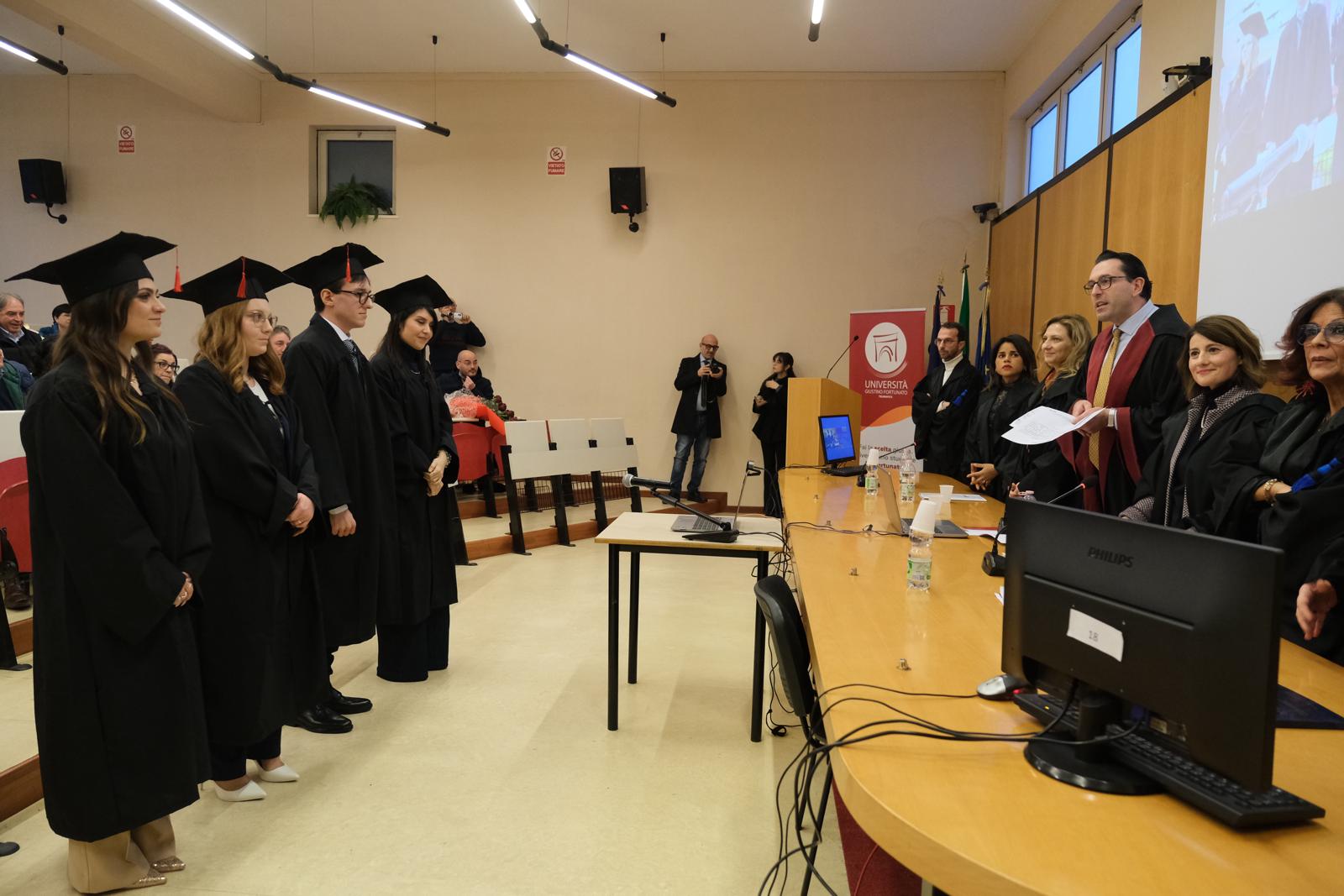 SSML Benevento. Tesi di laurea per quattro studenti: “Le Lingue tra educazione culture e traduzione”