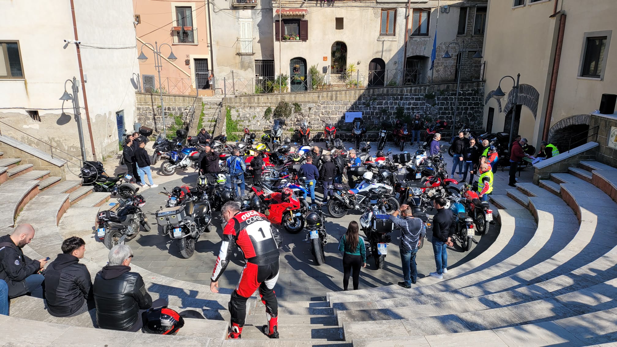 Raduno Motociclisti Sanniti a Castelvenere: è stato lo “start” del cartellone di eventi della prossima estate